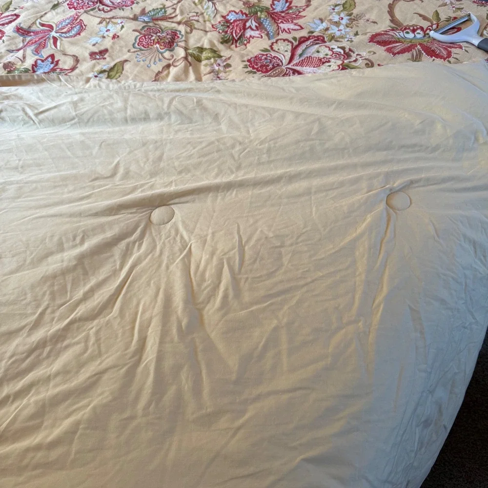 Rose Tree Home Wellington Floral Cotton Comforter Yellow Red Botanical Jacquard